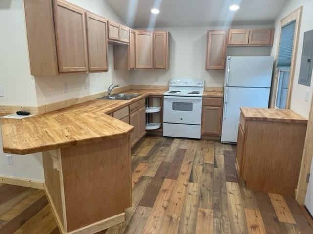 806 Gerrans Ave - Photo 2 of 6