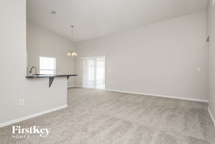 3036 Sabal Bend Dr Ne - Photo 3 of 16