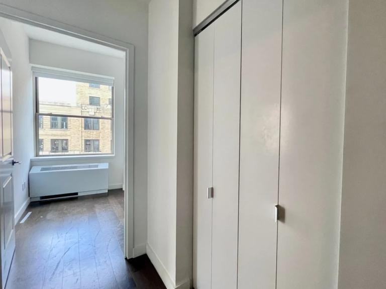 John St #1910 - Photo 5 of 20