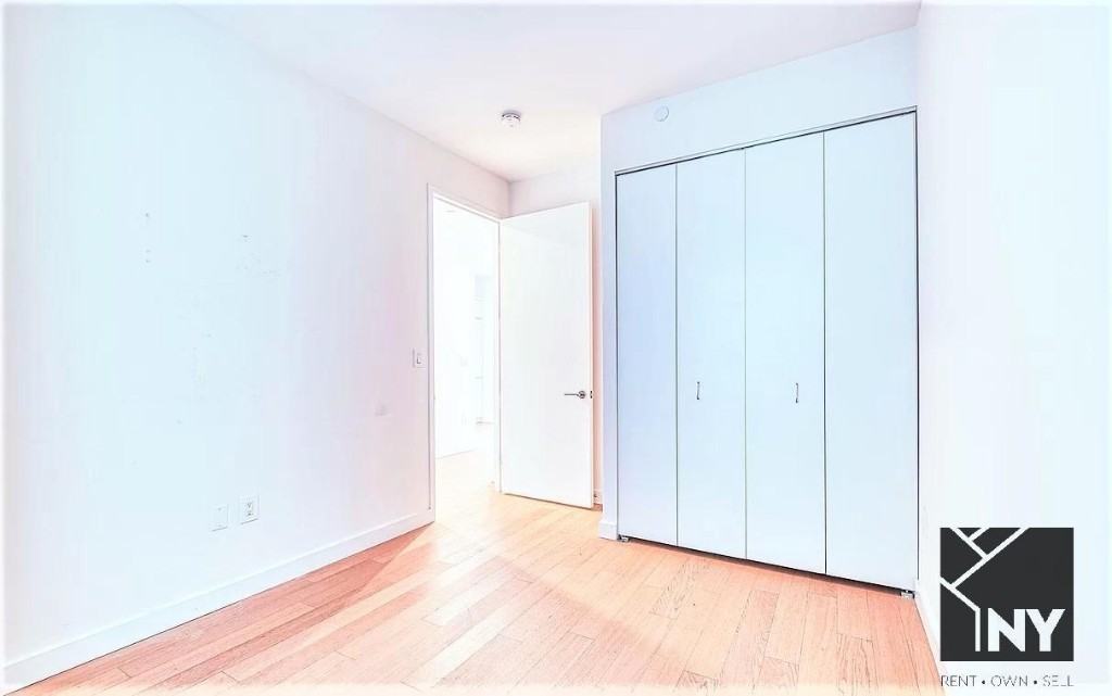 Water St #810 - Photo 5 of 20