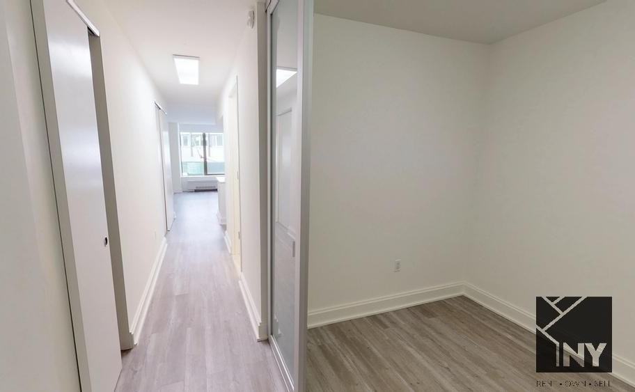 Hanover Sq #15G - Photo 2 of 20