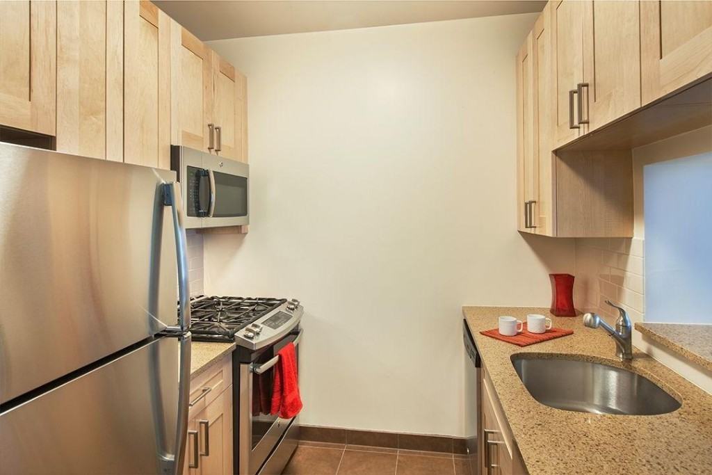 West St #15B - Photo 3 of 19