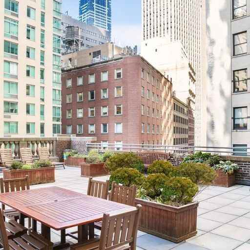 Maiden Ln #1023 - Photo 5 of 5