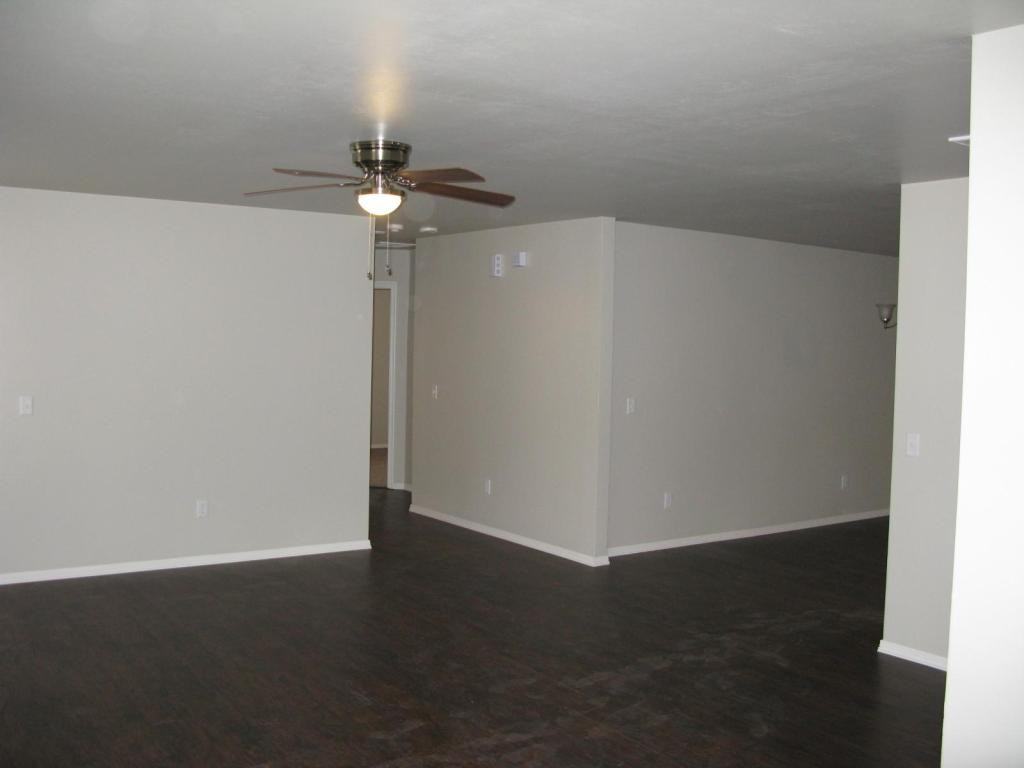 11707 Surrey Hills Blvd - Photo 3 of 20