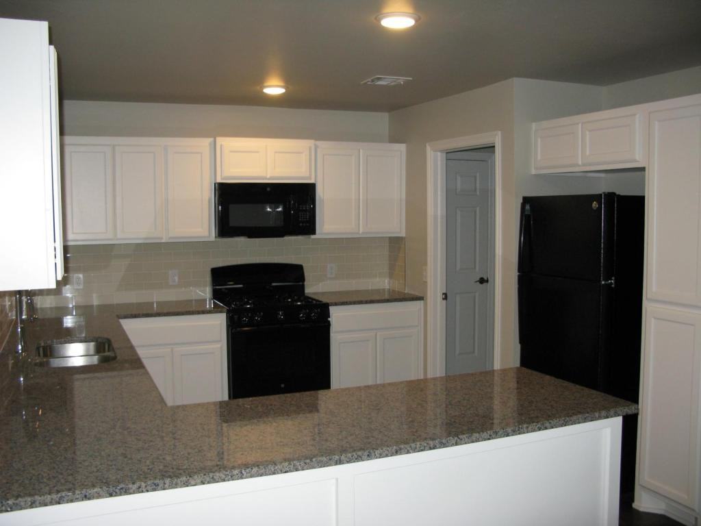 11707 Surrey Hills Blvd - Photo 7 of 20