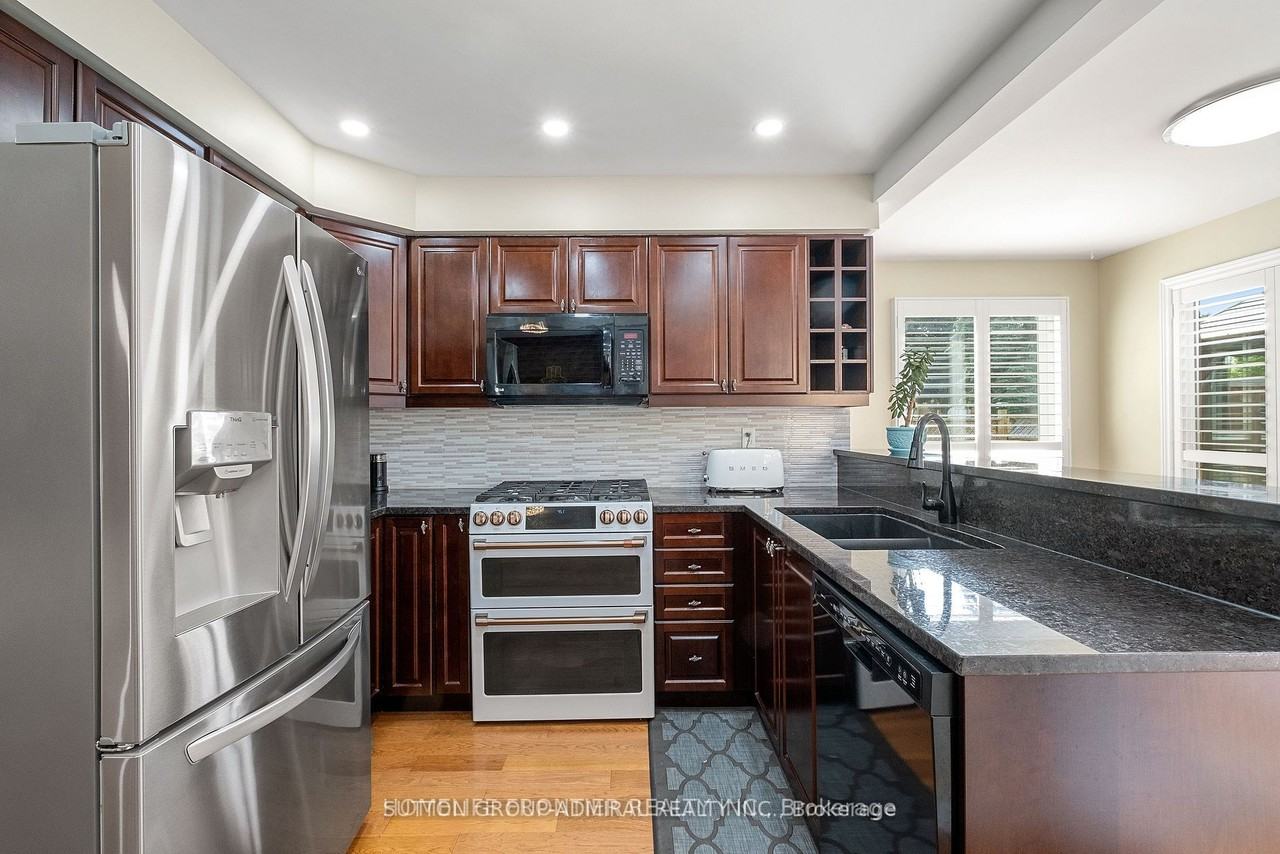 98 Colony Trail Boulevard - Photo 2 of 18