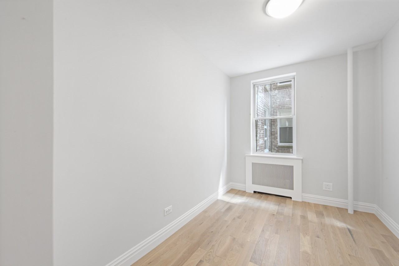 111 Bank St #3K - Photo 4 of 9