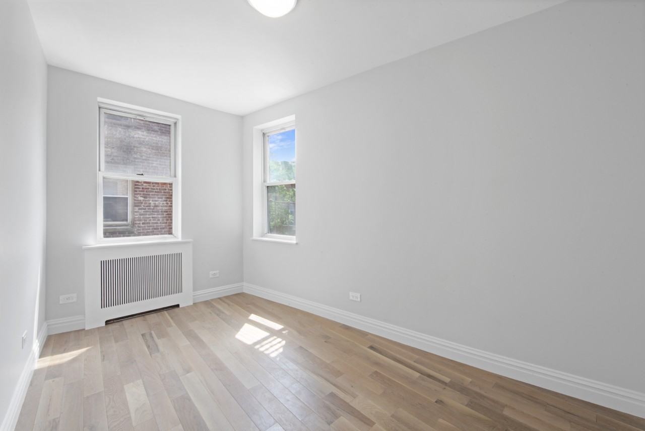 111 Bank St #3K - Photo 5 of 9