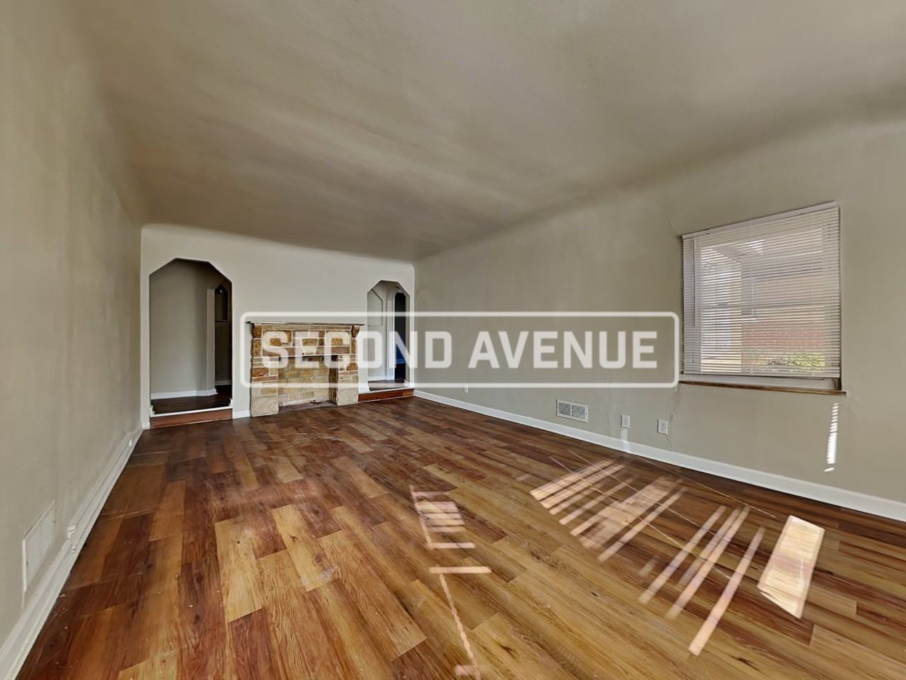 5564 Raceview Ave - Photo 2 of 22