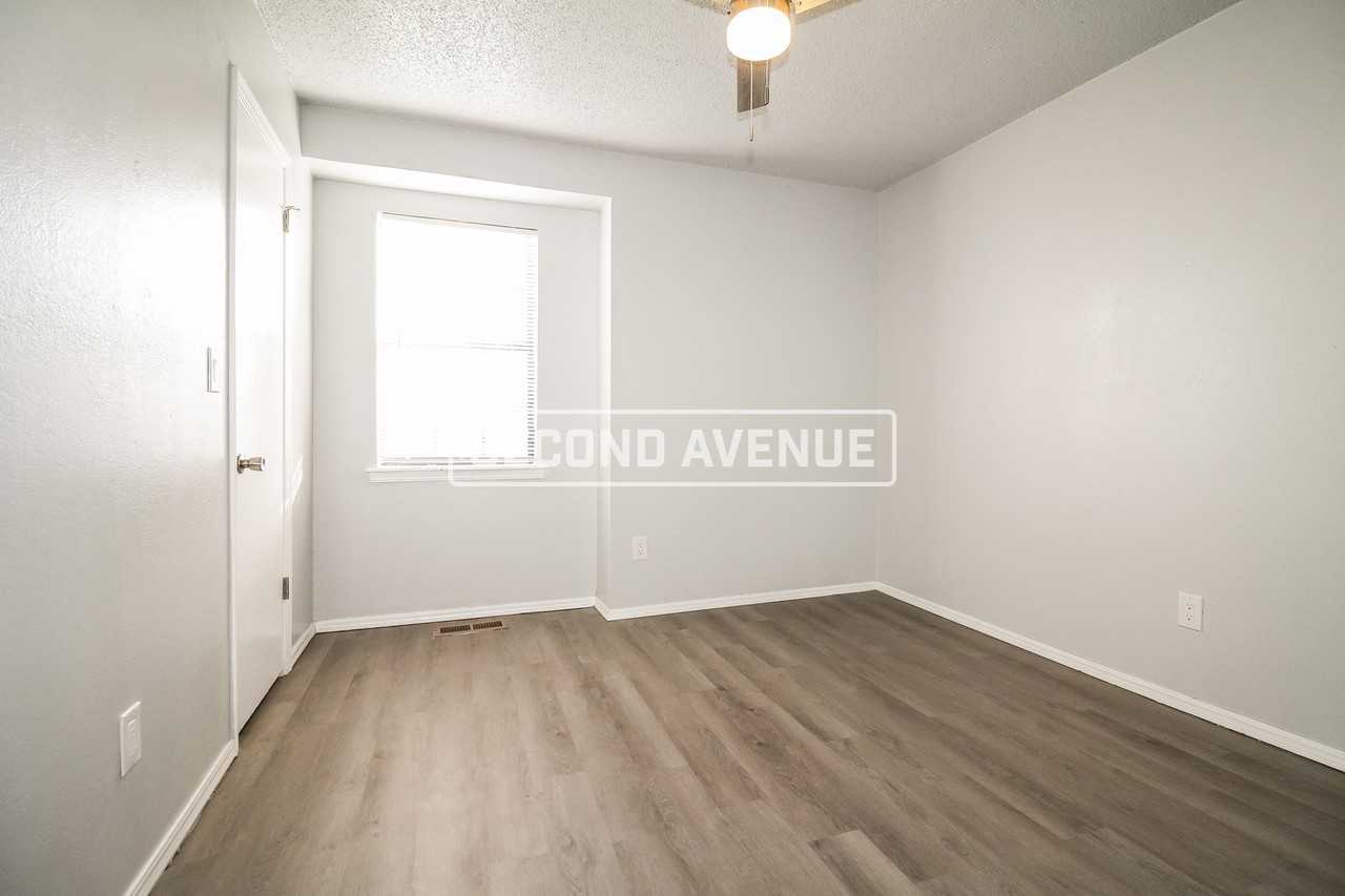 2621 Sw 103rd St - Photo 7 of 13