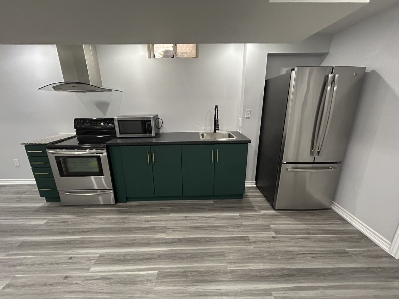 24 Belinda Dr - Photo 3 of 11