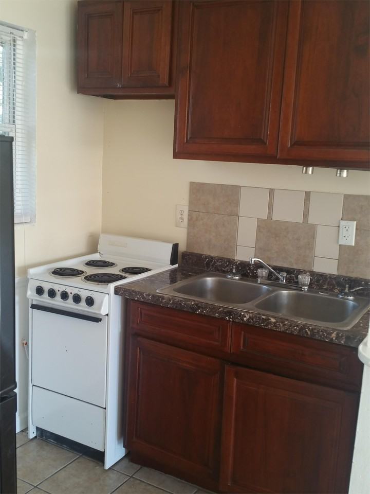 1 Farley Ave #3 - Photo 7 of 9