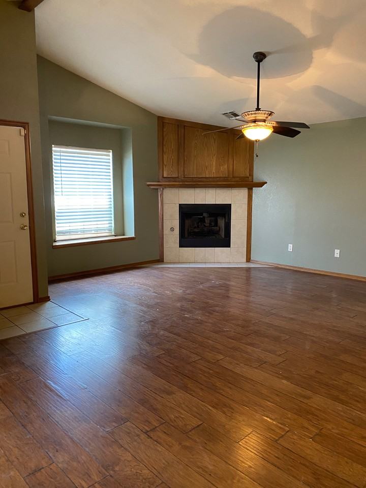 1201 Sw 23rd St #1 - Photo 2 of 23