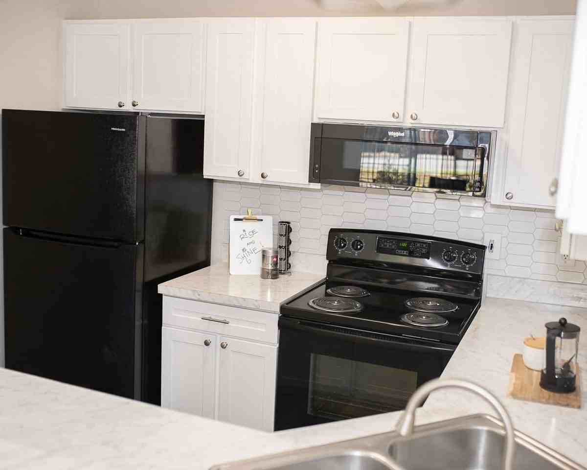 2219 Kilborne Dr #2219D - Photo 6 of 31