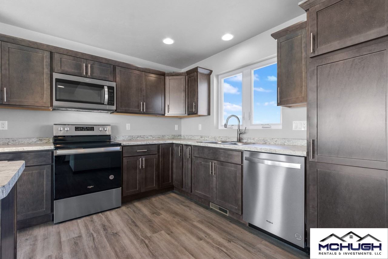 3677 E Rubyred Dr #1 - Photo 2 of 17
