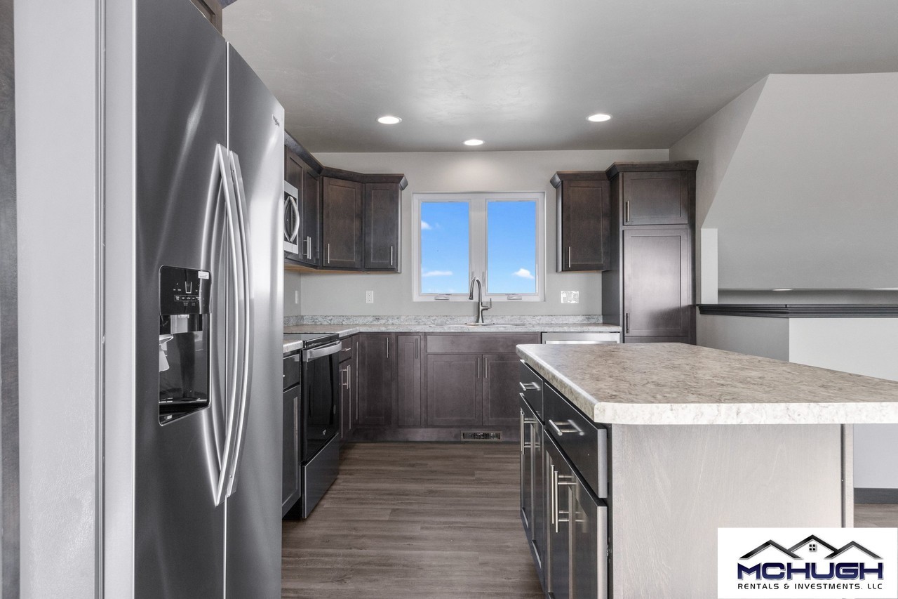 3677 E Rubyred Dr #1 - Photo 3 of 17