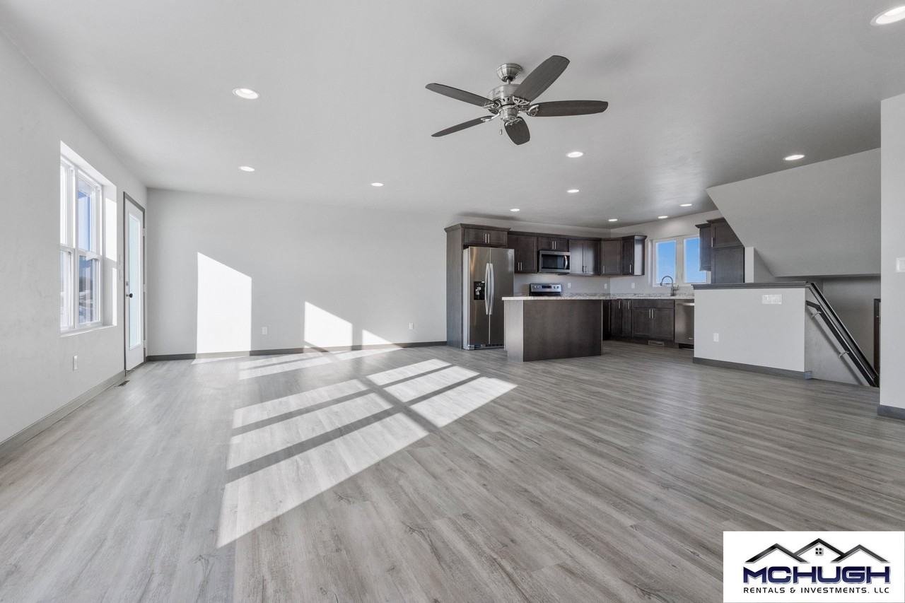 3677 E Rubyred Dr #1 - Photo 4 of 17