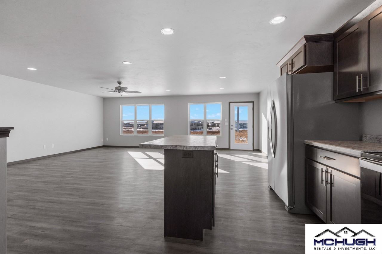 3677 E Rubyred Dr #1 - Photo 5 of 17