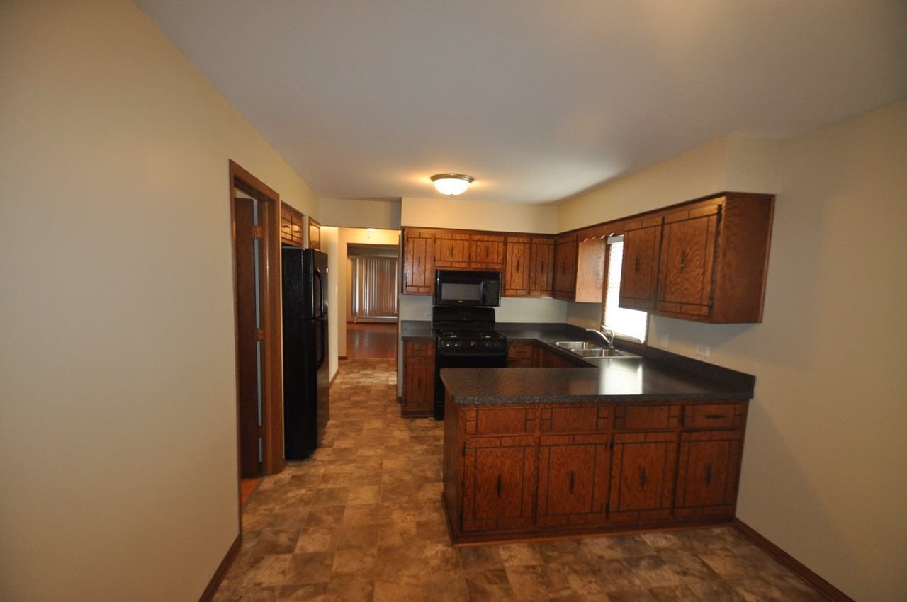 4724 S Tripp Ave - Photo 3 of 6