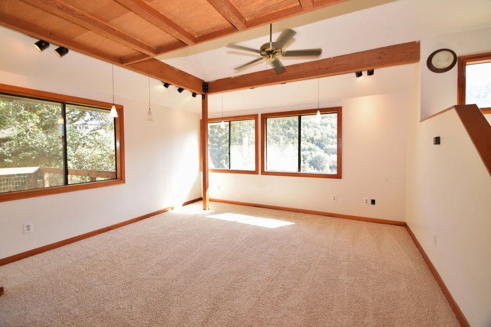 42 Glen Dr - Photo 2 of 18