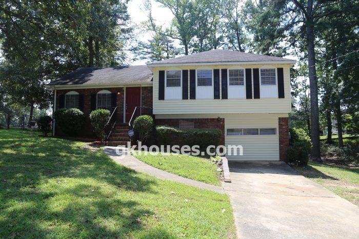 2903 Tall Tree Ln - Photo 2 of 33