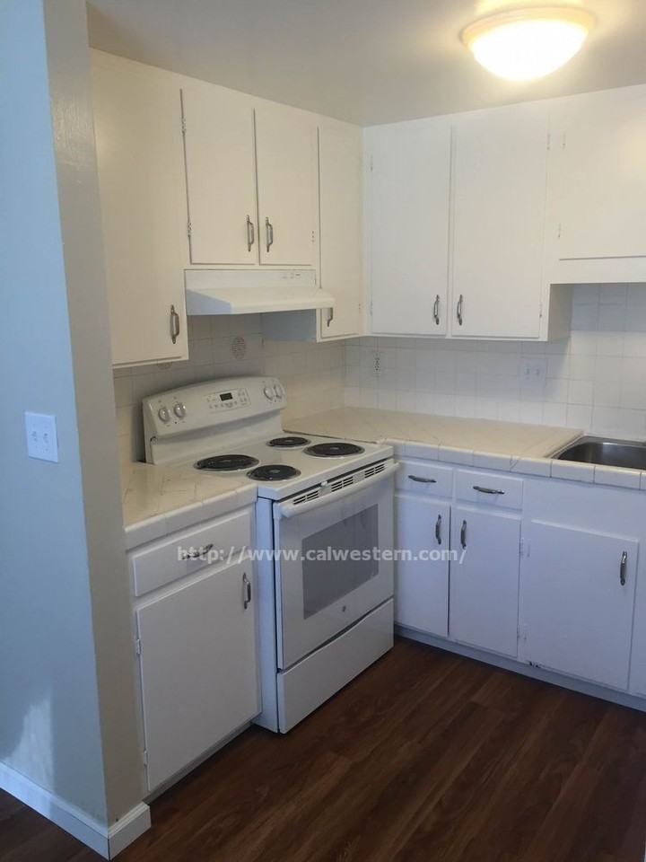 3848 Barker Dr - Photo 3 of 8