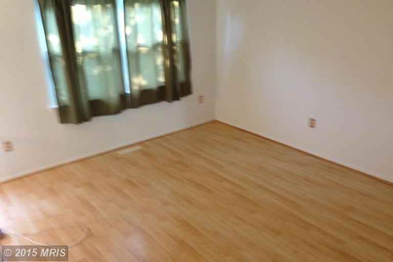 317 Bishop Ct - Photo 3 of 15