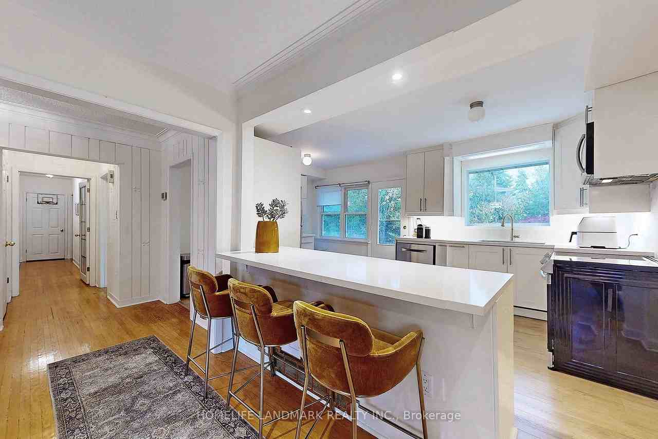 32 Idleswift Drive #None - Photo 3 of 6