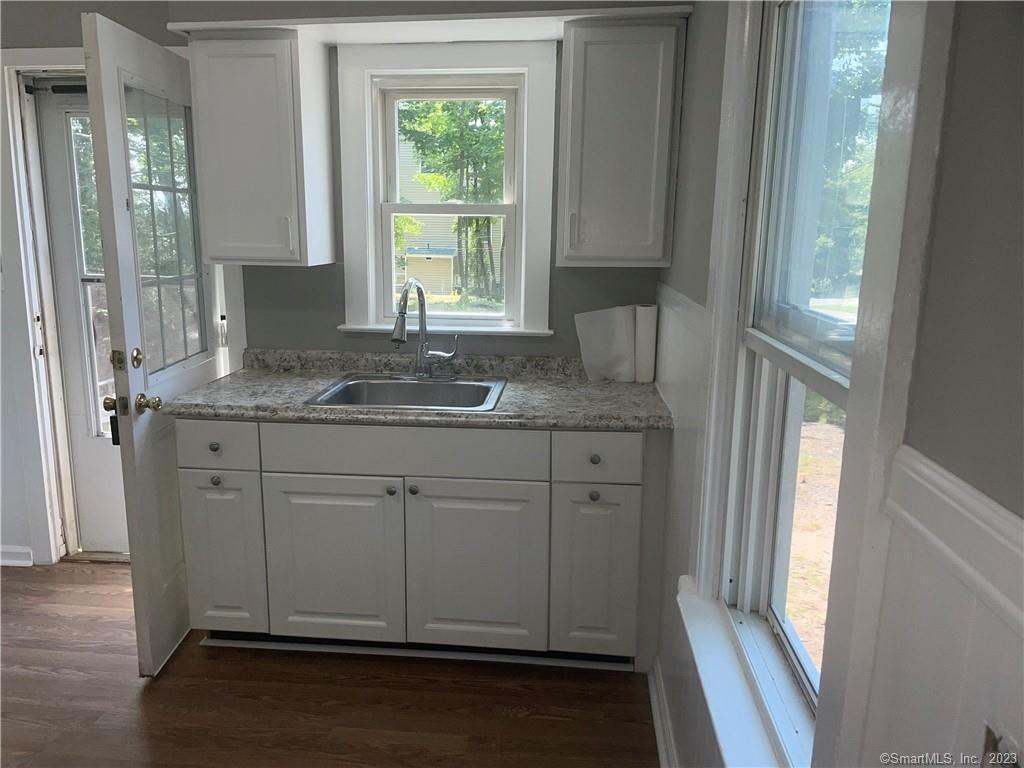 116 Mansfield Grove Rd - Photo 3 of 10