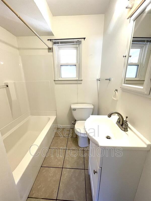 300 S Olive St - Photo 2 of 11