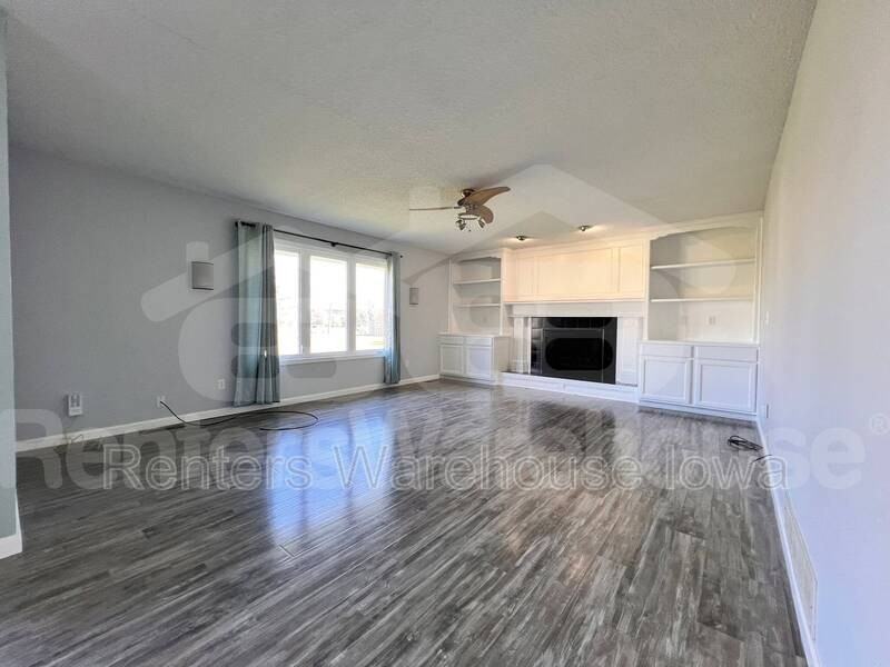 1709 Ne Sherman Ct - Photo 2 of 27