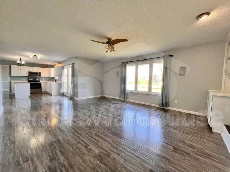 1709 Ne Sherman Ct - Photo 4 of 27
