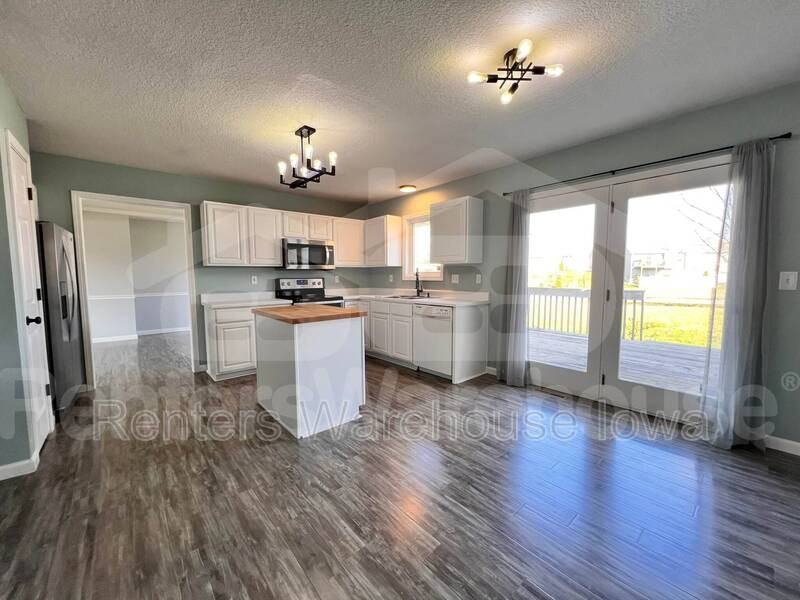 1709 Ne Sherman Ct - Photo 5 of 27
