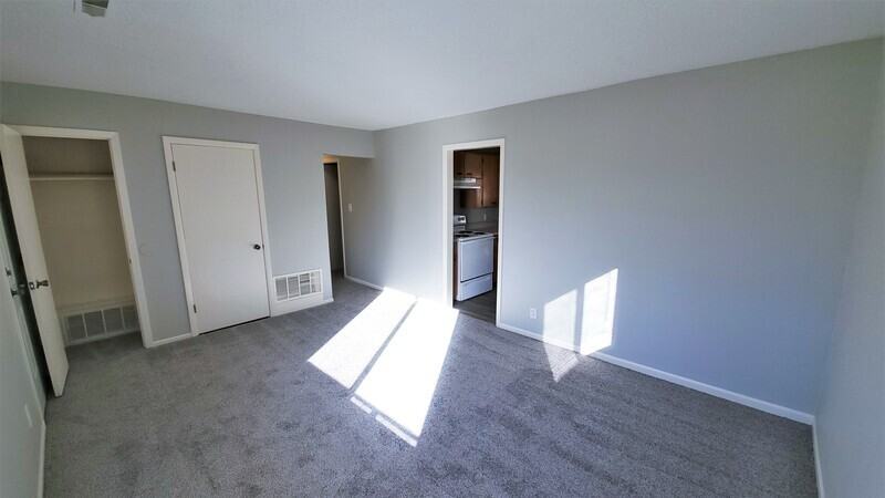 372 26th Ave Sw - Photo 4 of 18
