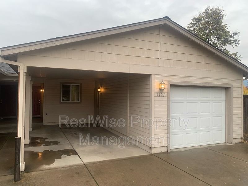 1427 Kellenbeck Ave - Photo 2 of 16