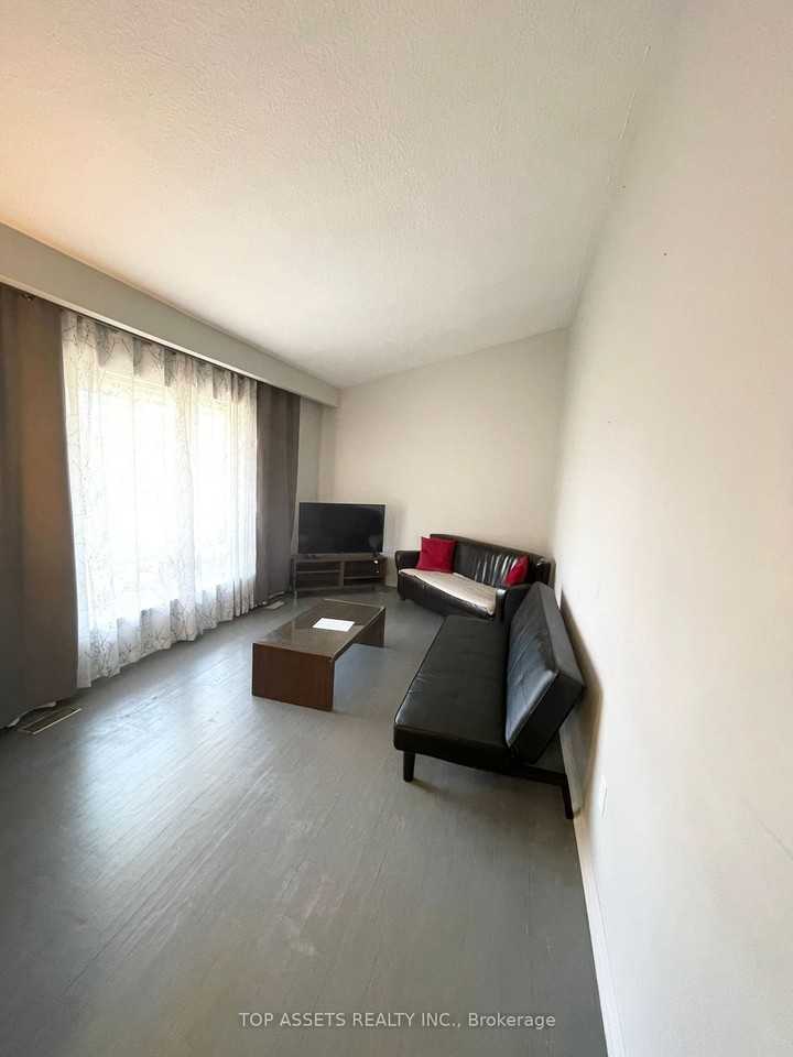 9740 Keele Street - Photo 2 of 6