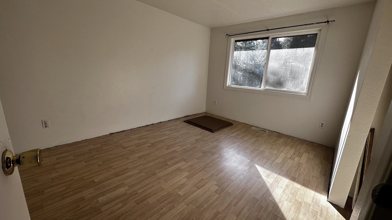 219 Polo Park Dr - Photo 3 of 14