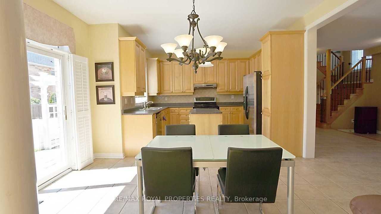 26 Ginger Grove - Photo 3 of 6