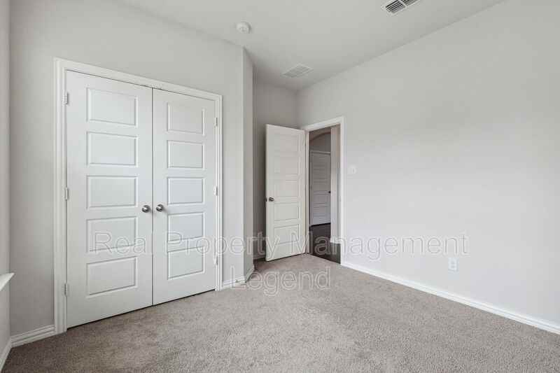 1833 Meadow Trail Ln - Photo 7 of 35