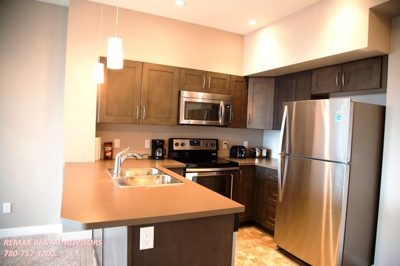 1031 173 St Sw - Photo 2 of 14