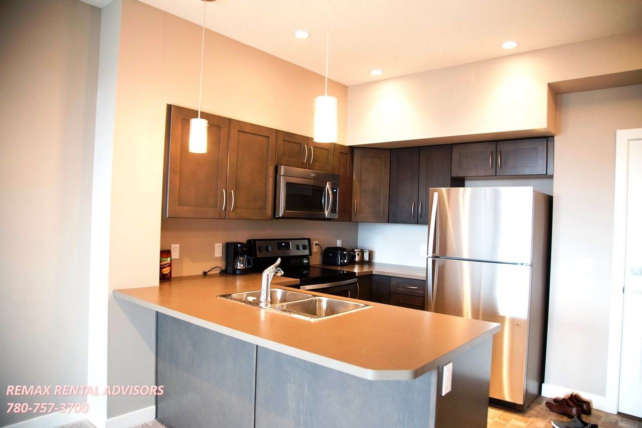 1031 173 St Sw - Photo 3 of 14