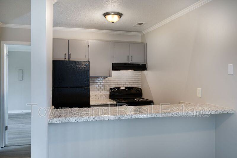 5858 - Photo 2 of 20