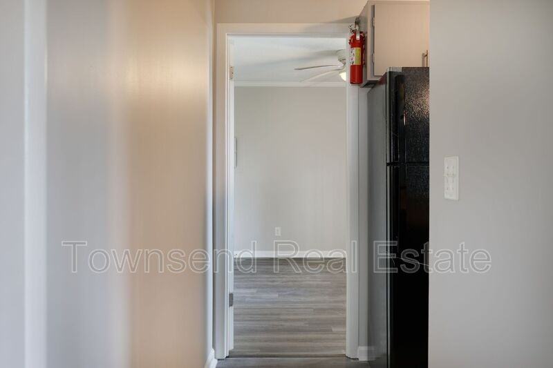 5858 - Photo 5 of 20