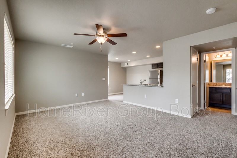 965 E Travel Ln #101 - Photo 4 of 27