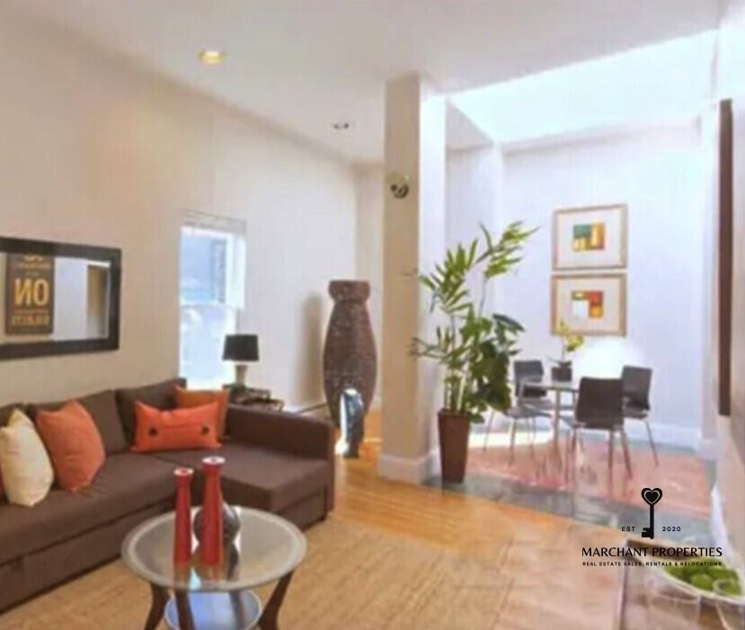 Hawthorn St #2 - Photo 3 of 28