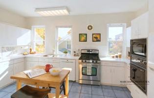 featured image of Hawthorn St #2