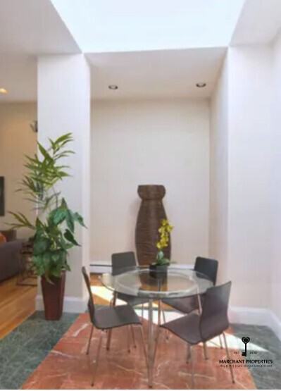 Hawthorn St #2 - Photo 6 of 28