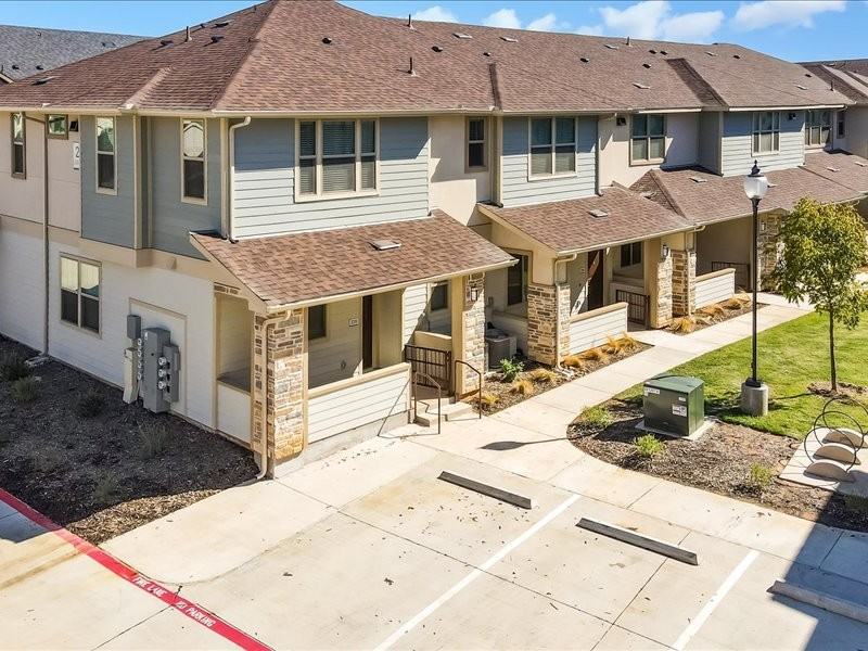 Town Arlington - Photo 7 of 50