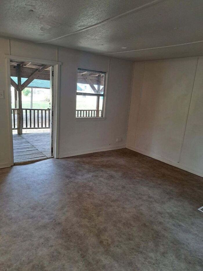 1 Birchwood Ln - Photo 3 of 8