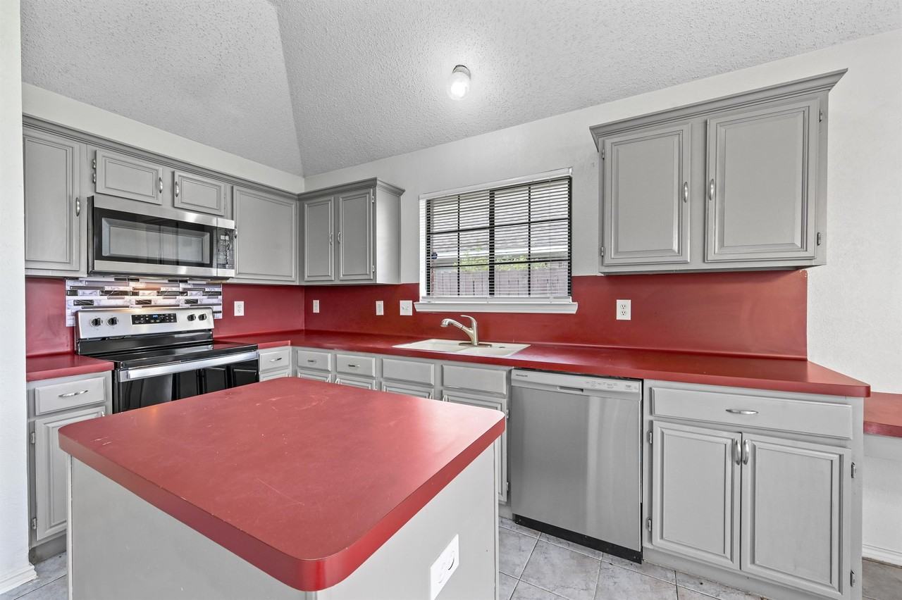 2338 Stillwater Dr #1 - Photo 5 of 21